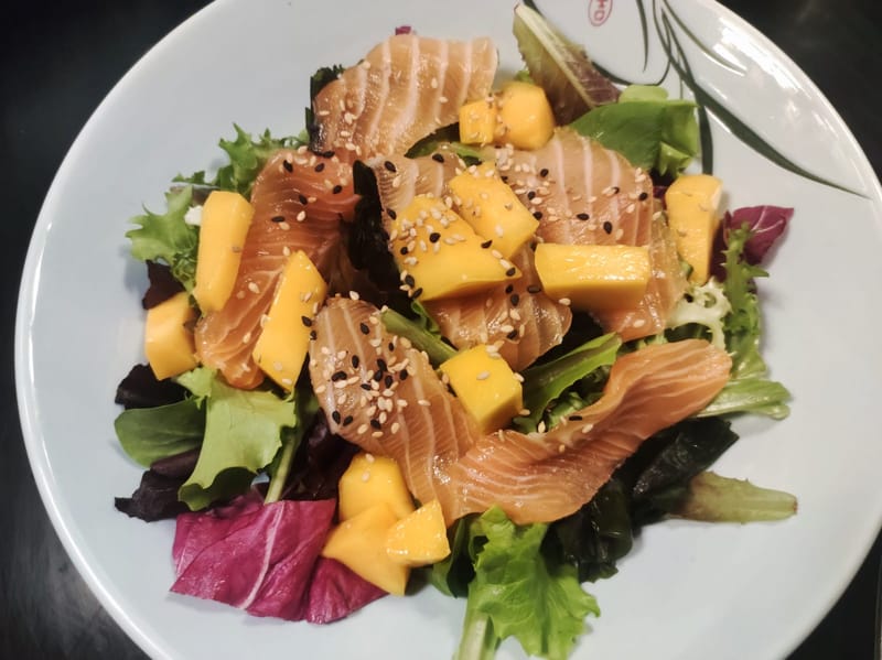 【 Insalata Salmone Mango 】