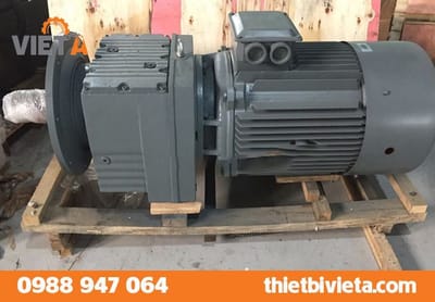 Motor giam toc