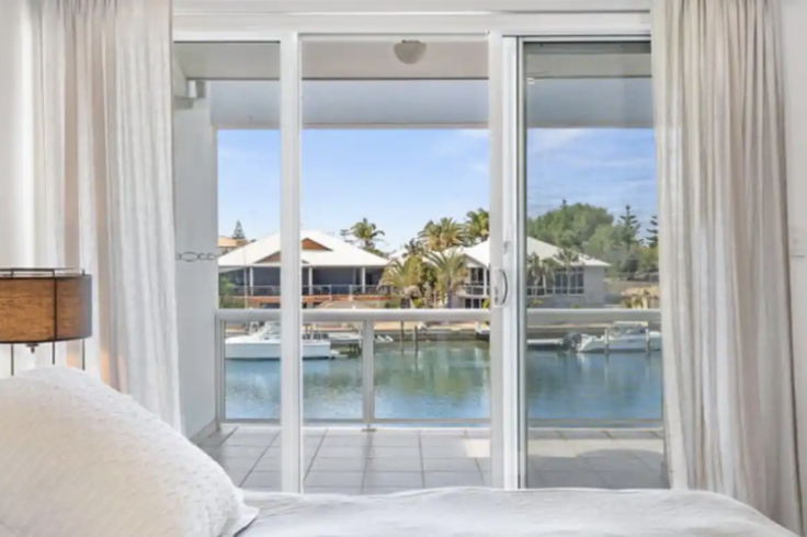 HALLS HEAD MANDURAH