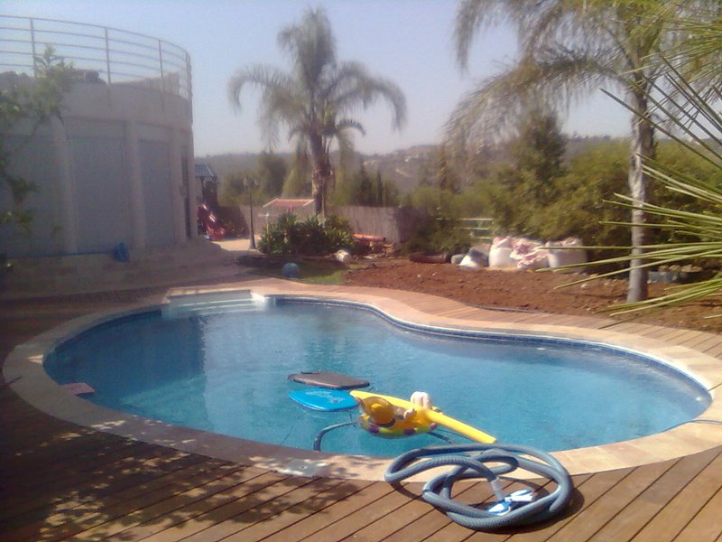 חפירה ובניית בריכה פרטית