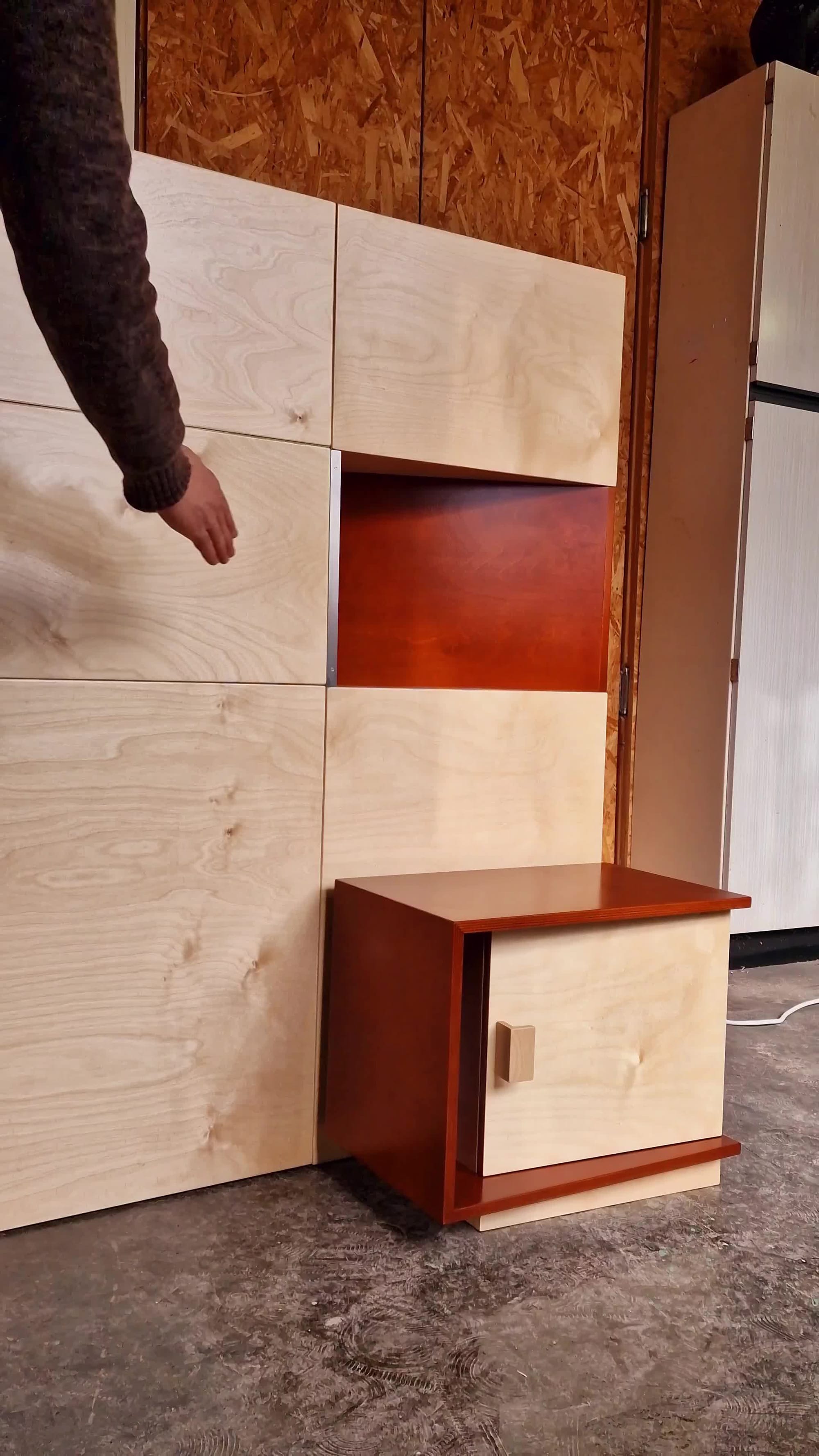 Éclairage ''tactile'' de la tête de lit et des tables de nuit.