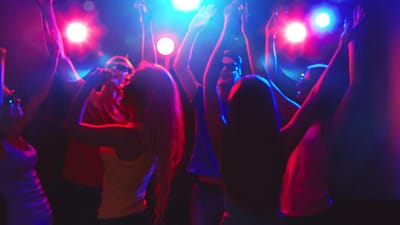 Mo thay quan bar danh con gi? Soi cau lo de chuan