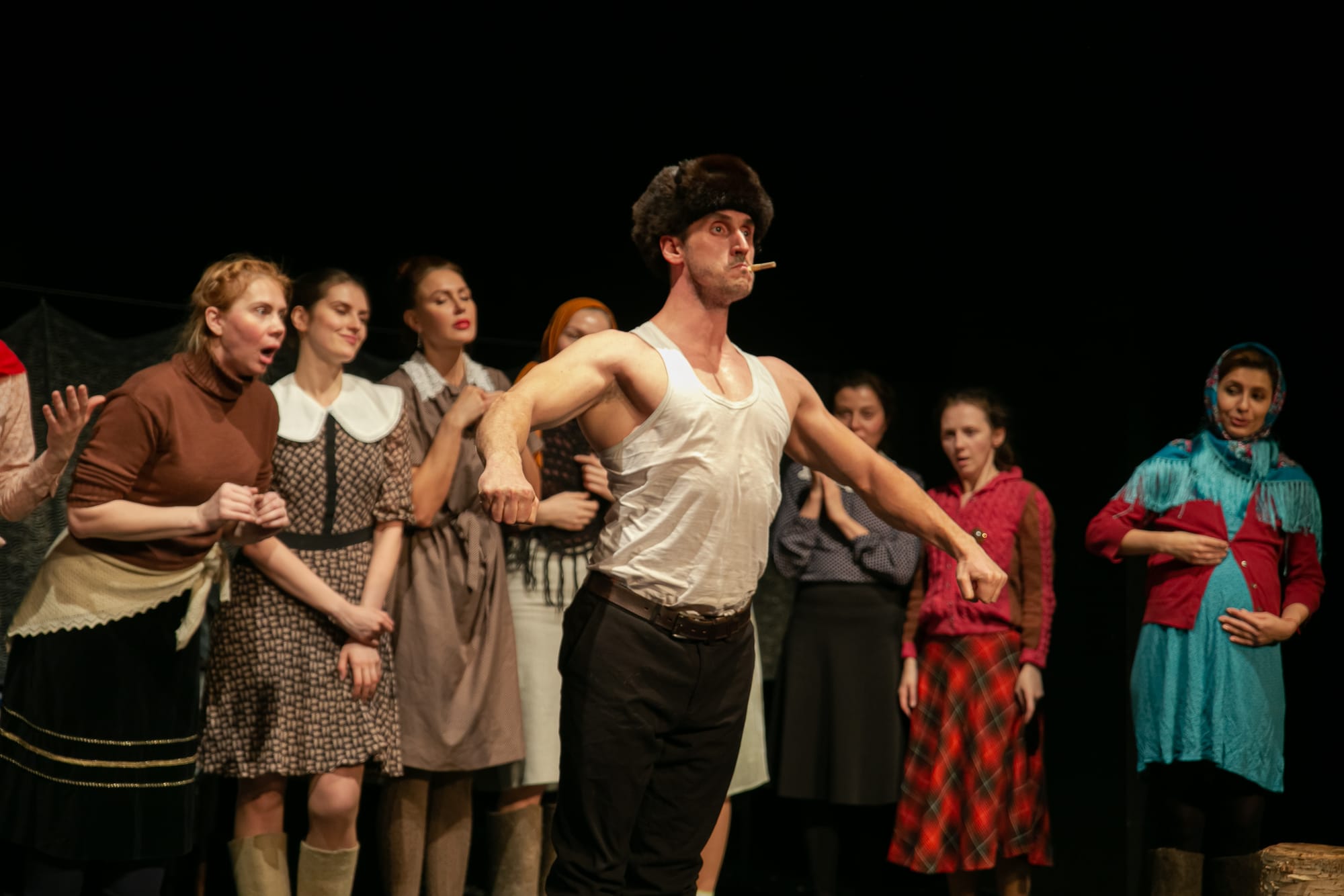 Спектакль "Девчата" по повести Д. Бедного от режиссера Анны Галиновой