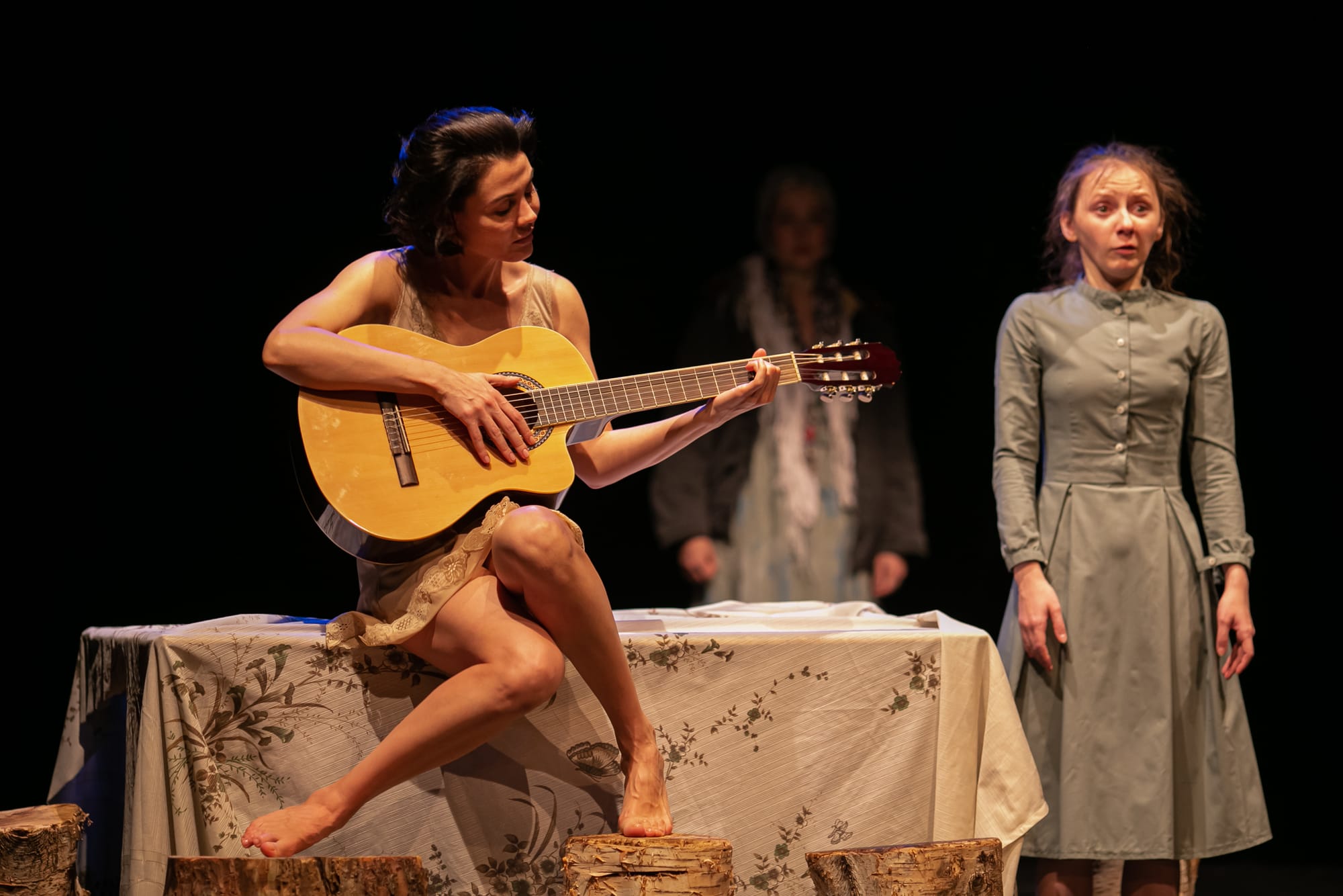 Спектакль "Девчата" по повести Д. Бедного от режиссера Анны Галиновой