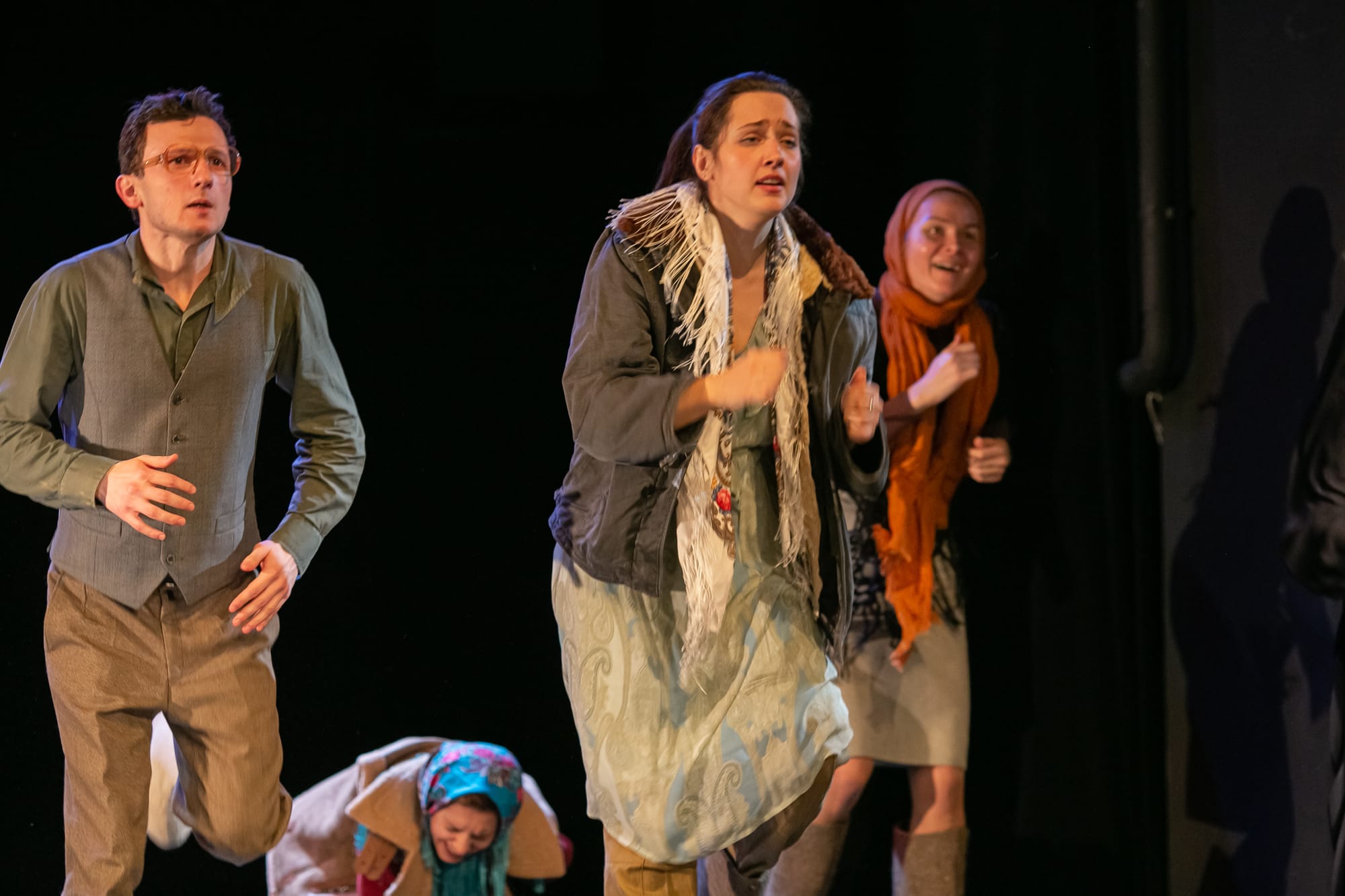 Спектакль "Девчата" по повести Д. Бедного от режиссера Анны Галиновой