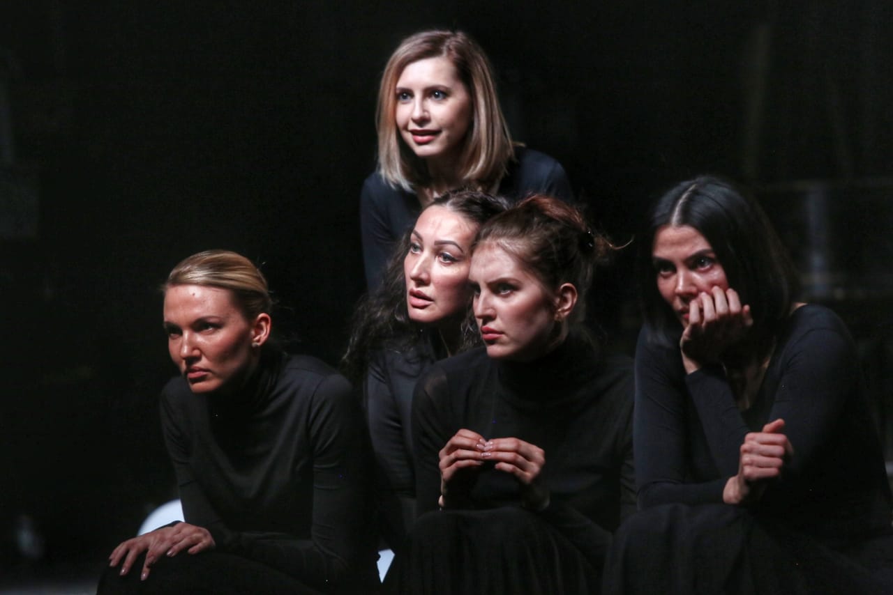 спектакль "Маленькие Женщины"