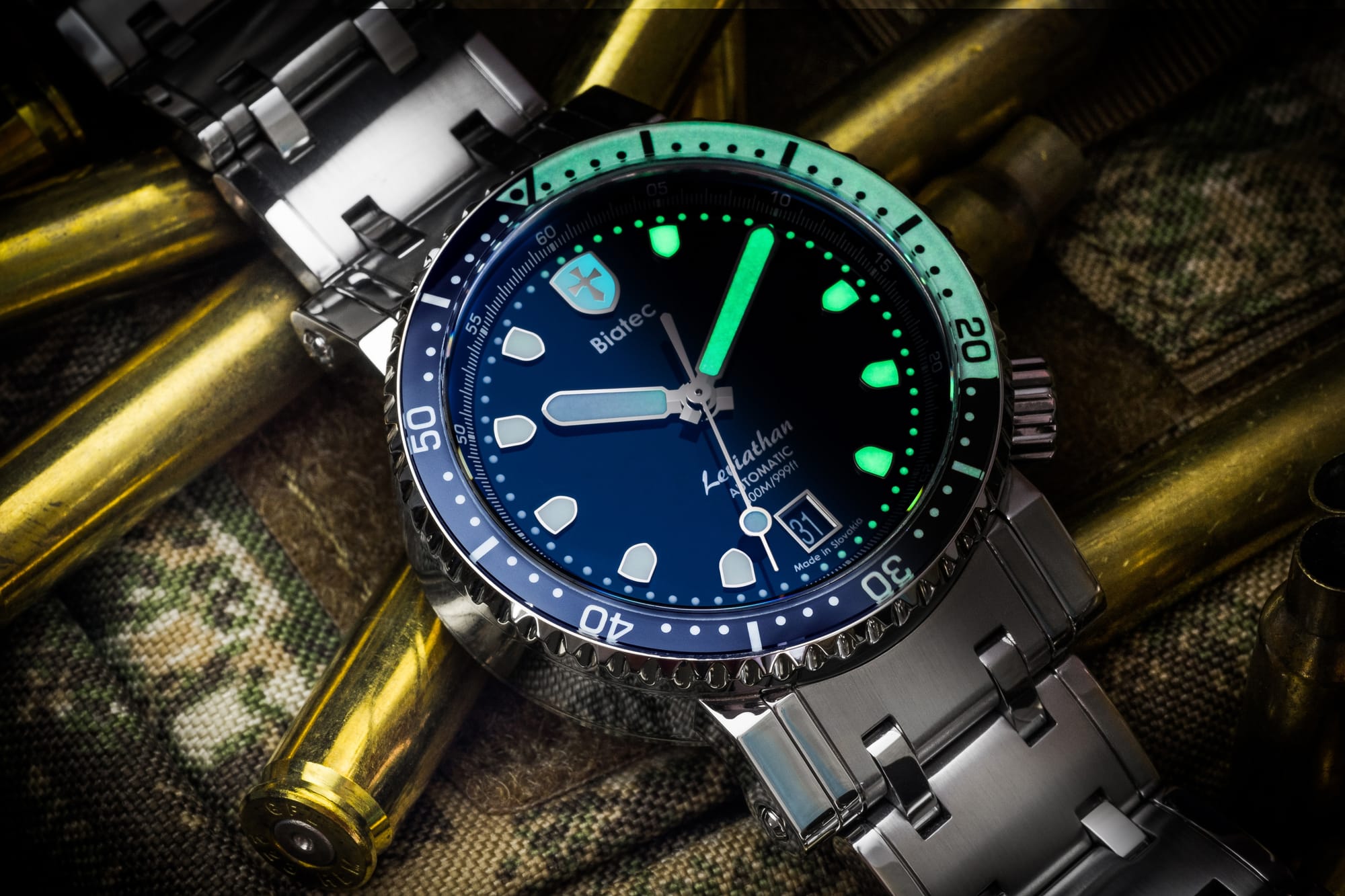 Biatec-Leviathan-diving-watch-luminous