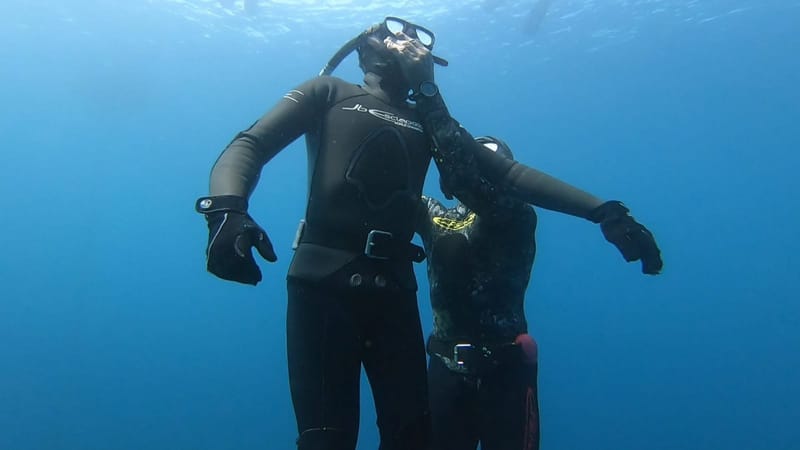 SÉCURITÉ ET SAUVETAGE EN MER