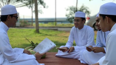 LATAR BELAKANG  image