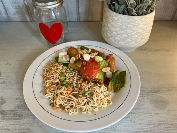 Peanut Satay Stir Fry & Noodles
