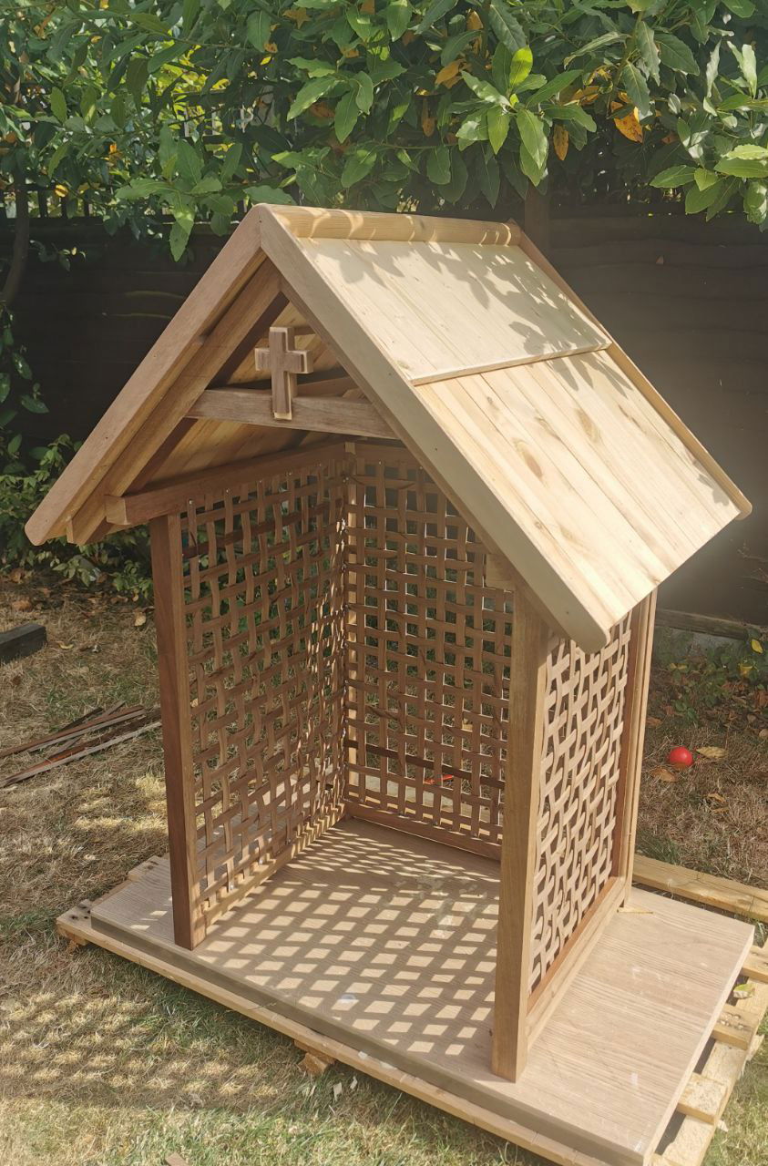 Grotto -  wood, walnut