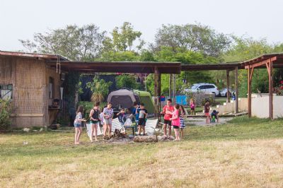 חאן - אירועים סדנאות ולינה 