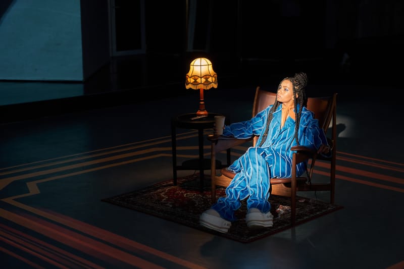 Aminata izdod rudenīgi smeldzīgu singlu “Acis Sāļas”!