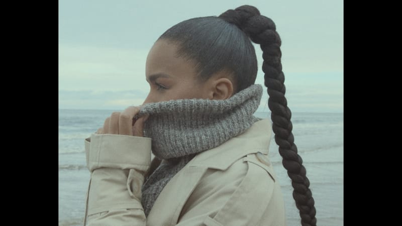 Aminata izdod dziesmu “Uz neatklātām zvaigznēm”