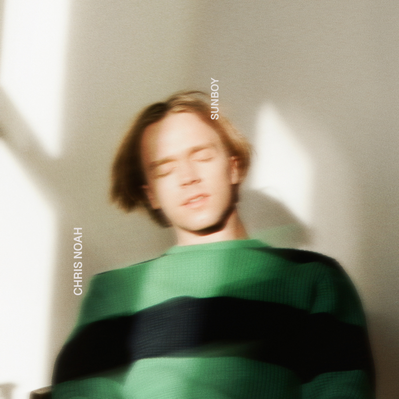 Chris Noah izdod vasaras sajūtu singlu “Sunboy”.