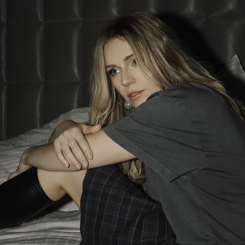 Marta Grigale uzsāk sadarbību ar britu producentu