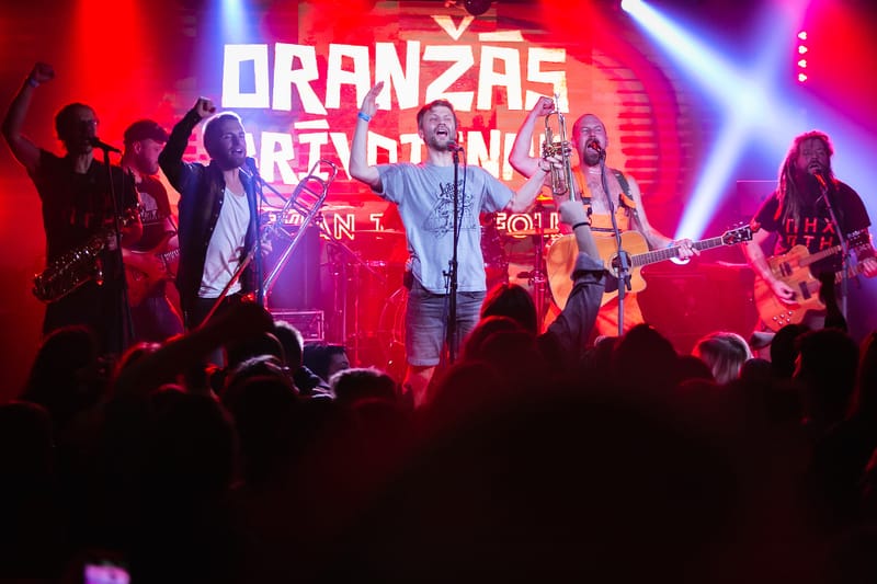 "Oranžās brīvdienas" gāzē pa īstam