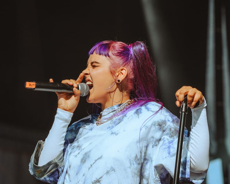 Mūziķe VIŅA ar Ralfu Eilandu izdod singlu romantiskā pavasara noskaņā