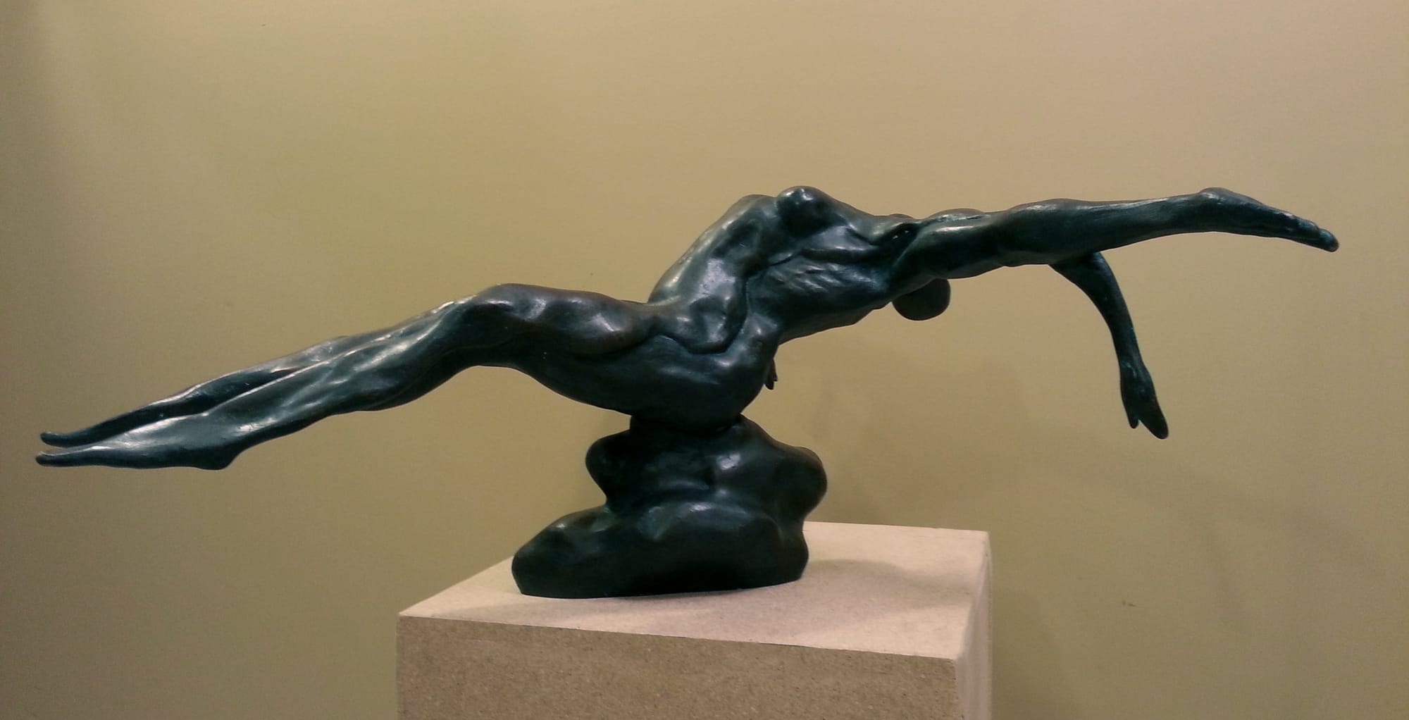 Dancing in the cloud--Float     Bronze  30x35x13