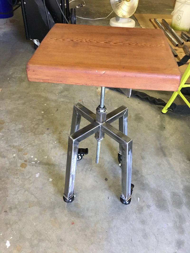Table/Desk/Stool/Bench