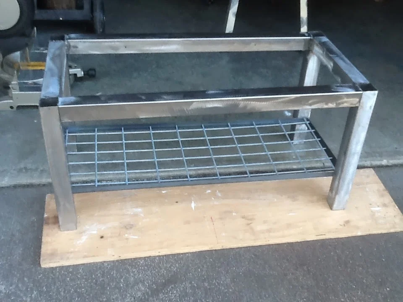 Table/Desk/Stool/Bench