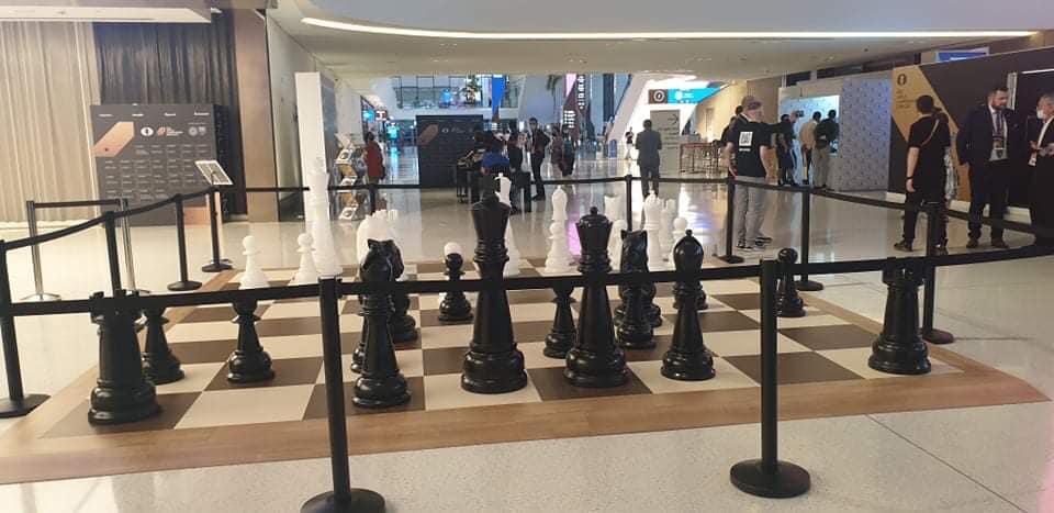 นายสหพล นาควานิช นายกสมาคมกีฬาหมากรุกสากลแห่งประเทศไทย เข้าร่วมชมงานแข่งขันชิงแชมป์โลก 2021 ที่ดูไบ