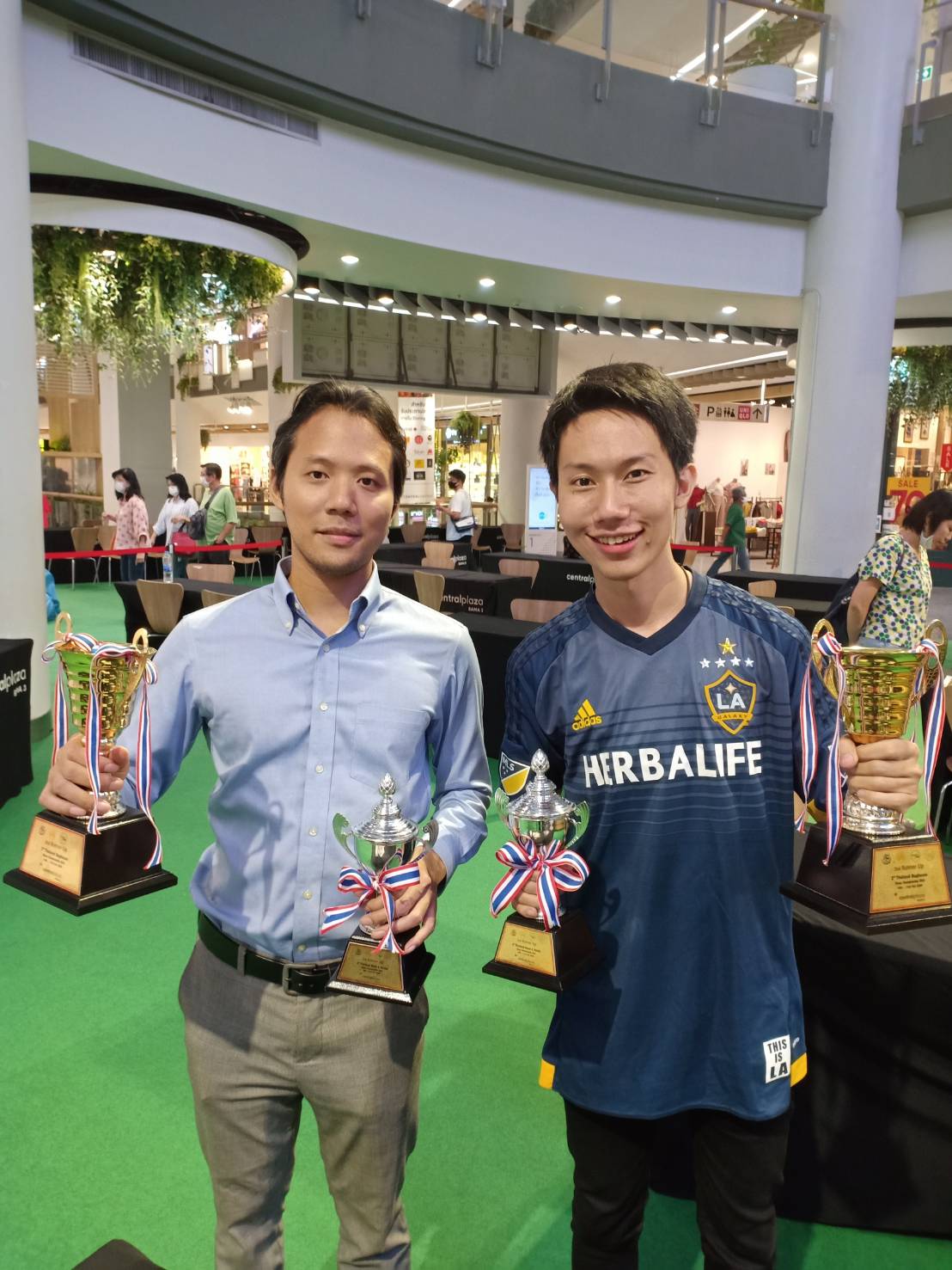 การแข่งขัน Head and Hand และ Bughouse Chess