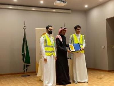 فريق ورد يقيم دورة أساسيات نظام العمل التطوعي