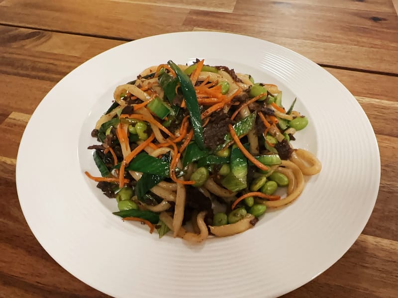 Yaki udon nudlar