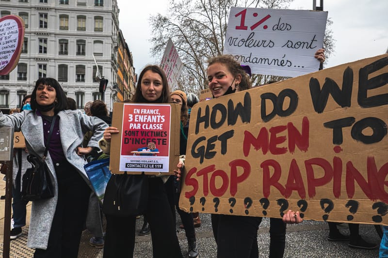 MANIFESTATION CONTRE LES VIOLENCES FAITES AUX FEMMES