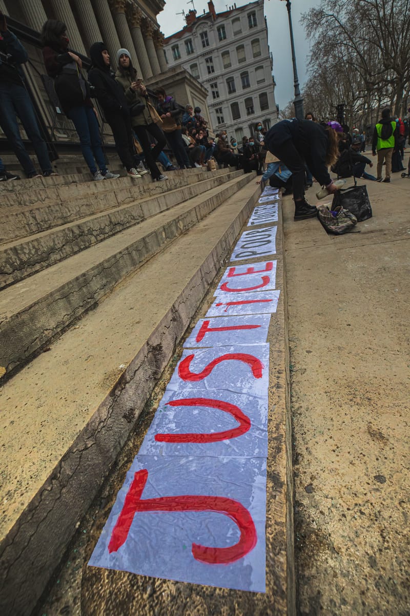 MANIFESTATION CONTRE LES VIOLENCES FAITES AUX FEMMES