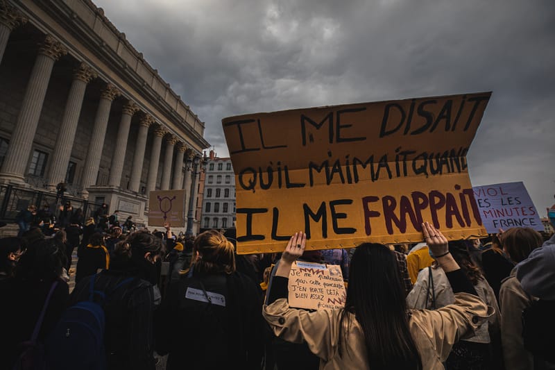 MANIFESTATION CONTRE LES VIOLENCES FAITES AUX FEMMES
