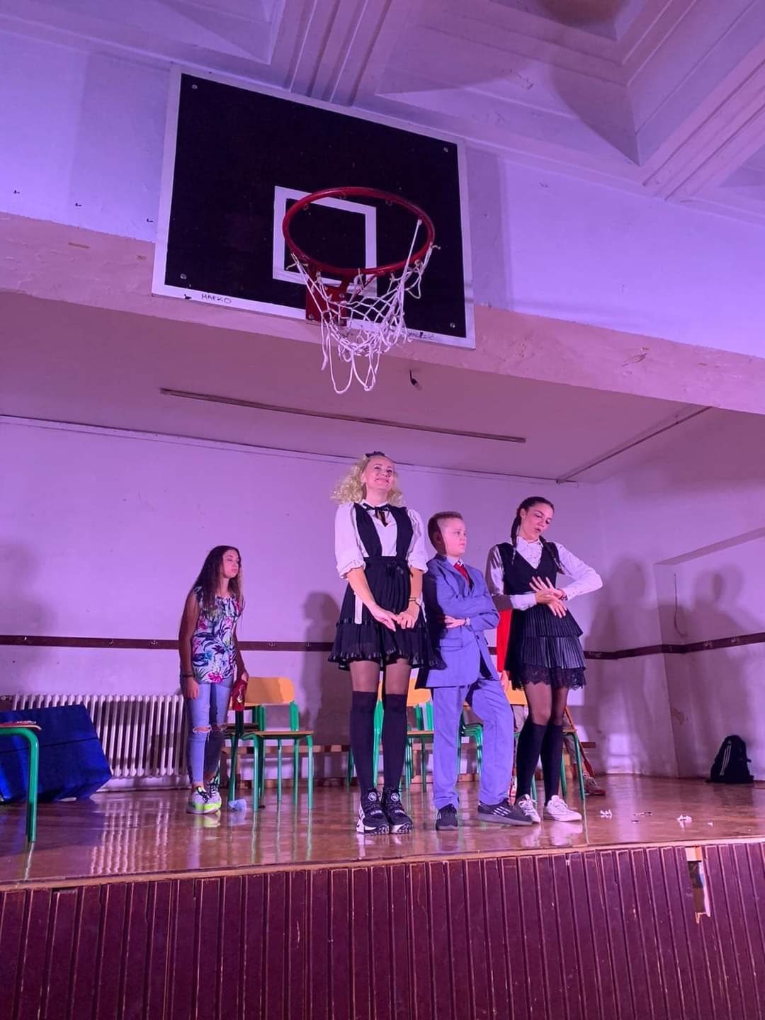 ,, Mogu li Vam pomoći ? "