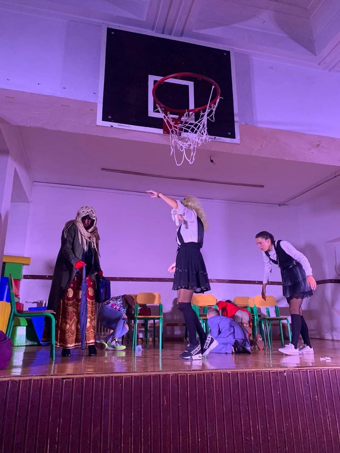 ,, Mogu li Vam pomoći ? "