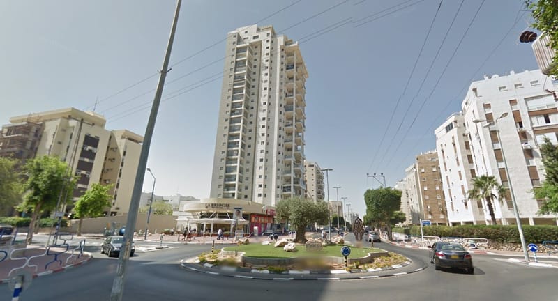 86 יח"ד מעל מרכז מסחרי