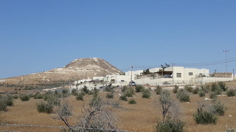 12 יח"ד - דו משפחתיים