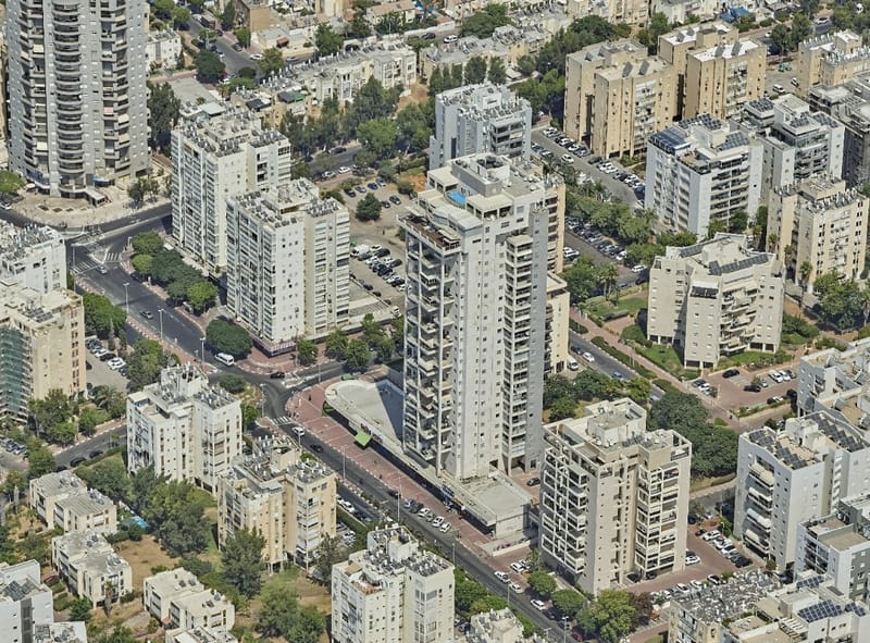 86 יח"ד מעל מרכז מסחרי