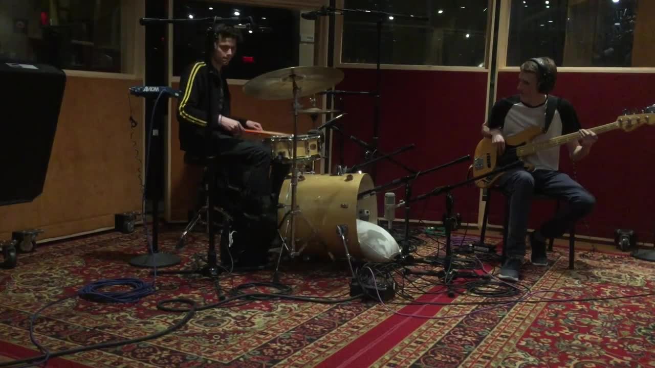 EUAN & JONATHAN WOEHLK DRUMS/BASS STUDIO JAM