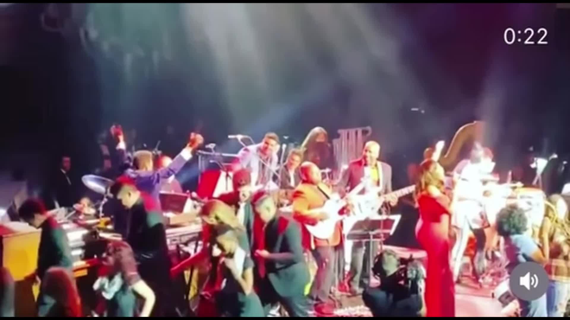 LIVE WITH VINNIE COLAIUTA