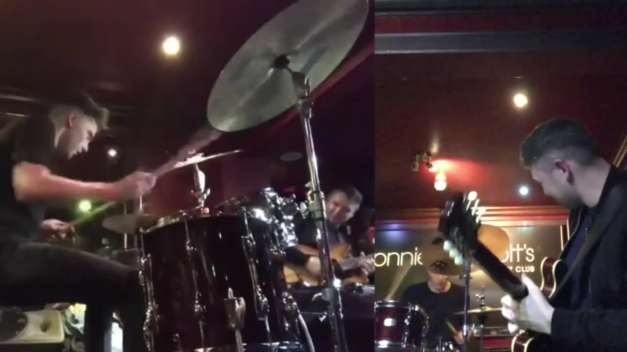 RONNIE SCOTTS W CHRIS BOOTH