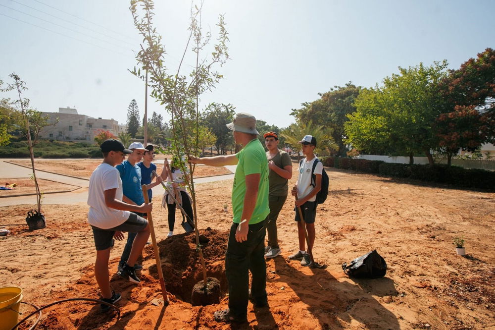 אירוע שתילת עצים ביער המאכל הראשון באשדוד
