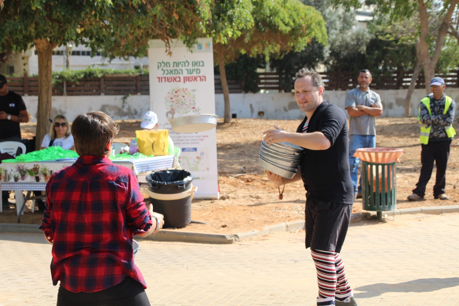 אירוע שתילת עצים ביער המאכל הראשון באשדוד