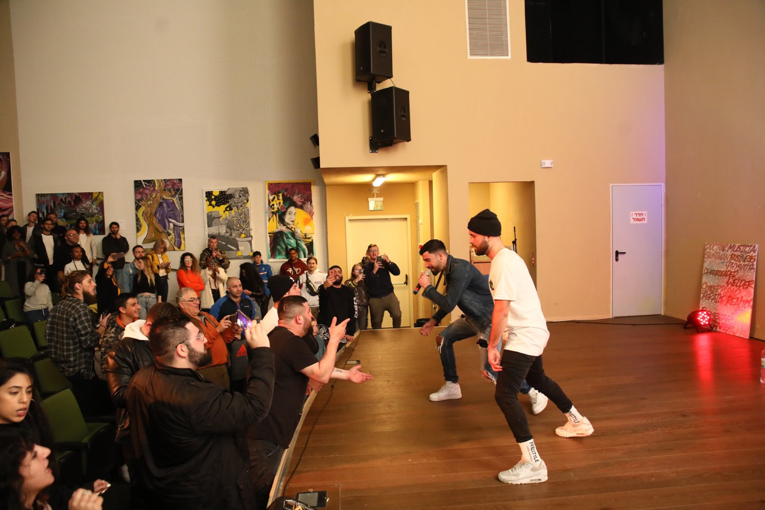 חלק מהמשחק, תערוכת אמנות רחוב