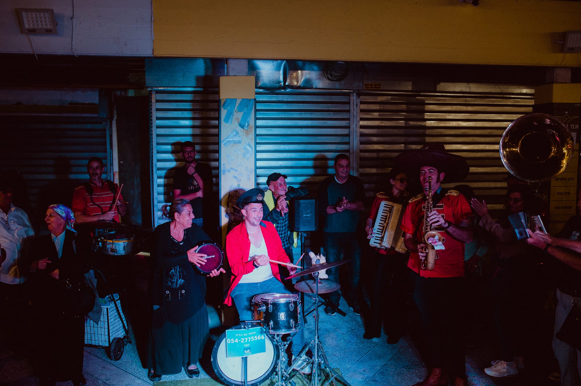 שוק ו' פעל אל תוך הלילה עם מופעי רחוב, מוזיקה, אוכל ועוד