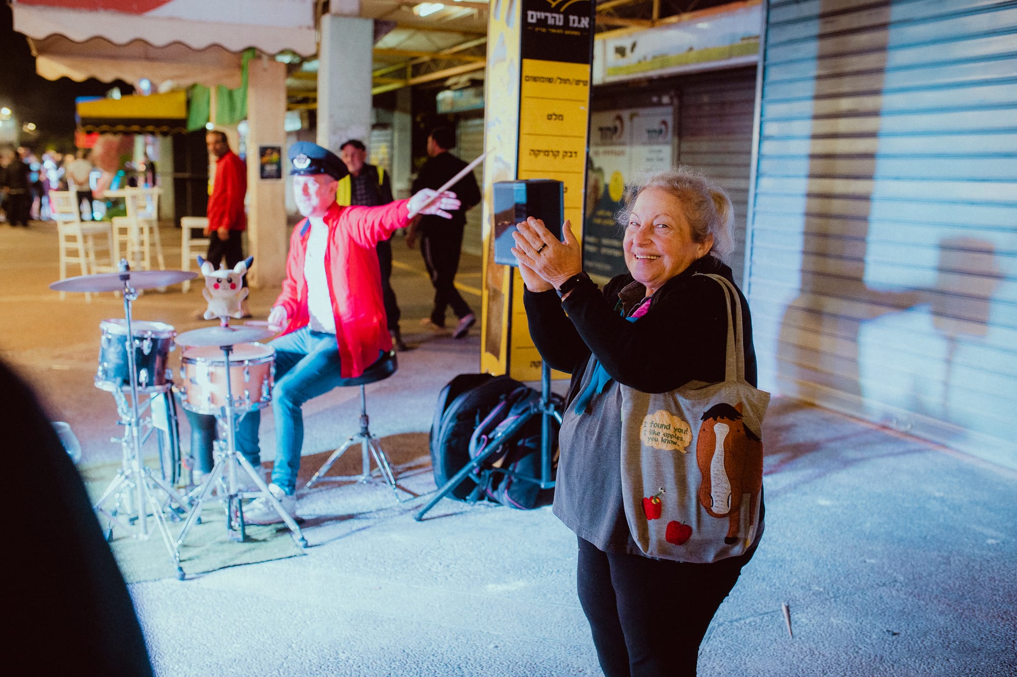שוק ו' פעל אל תוך הלילה עם מופעי רחוב, מוזיקה, אוכל ועוד