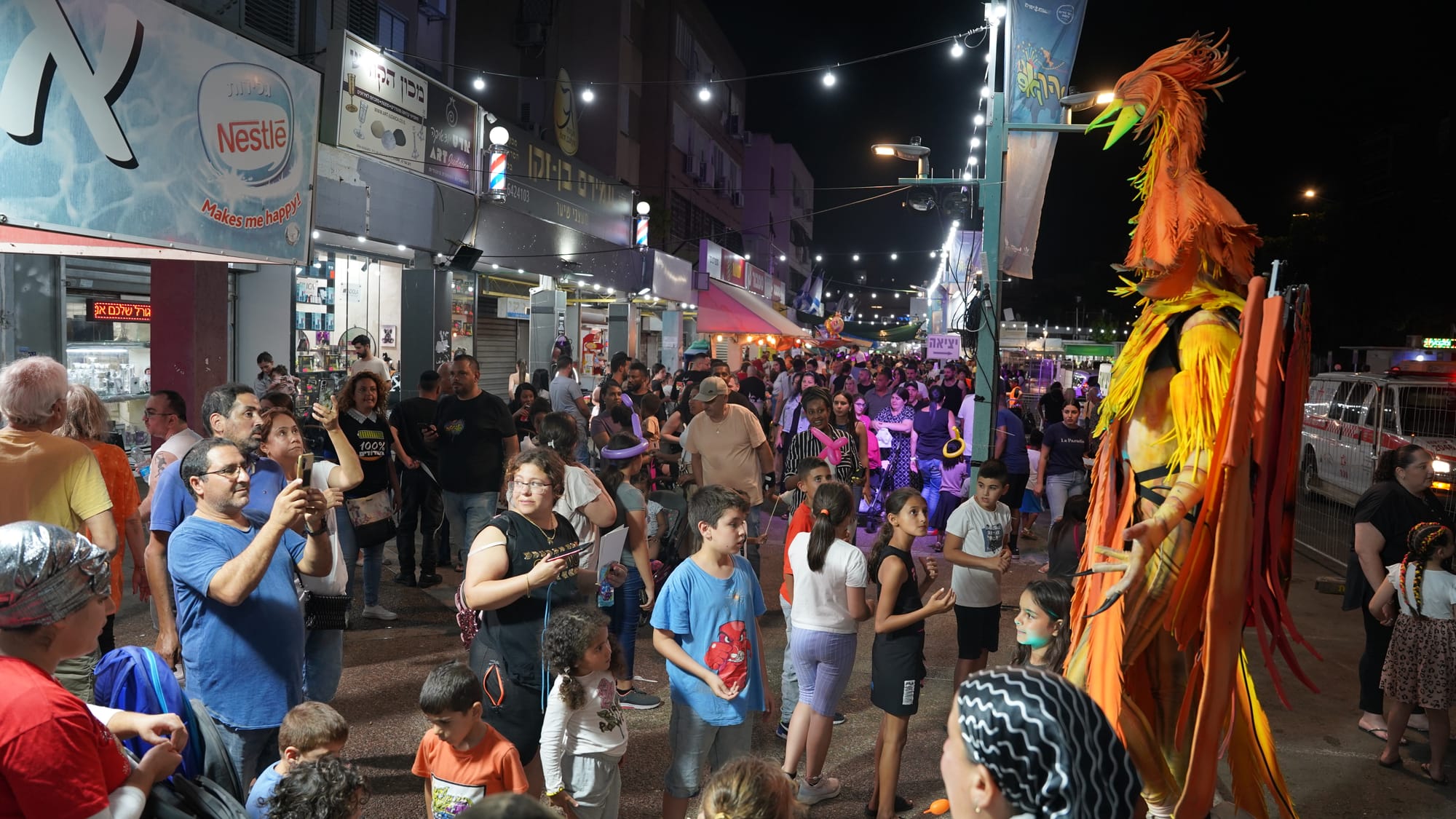 שוק ו' התעורר לחיים בהפקה אל תוך הלילה