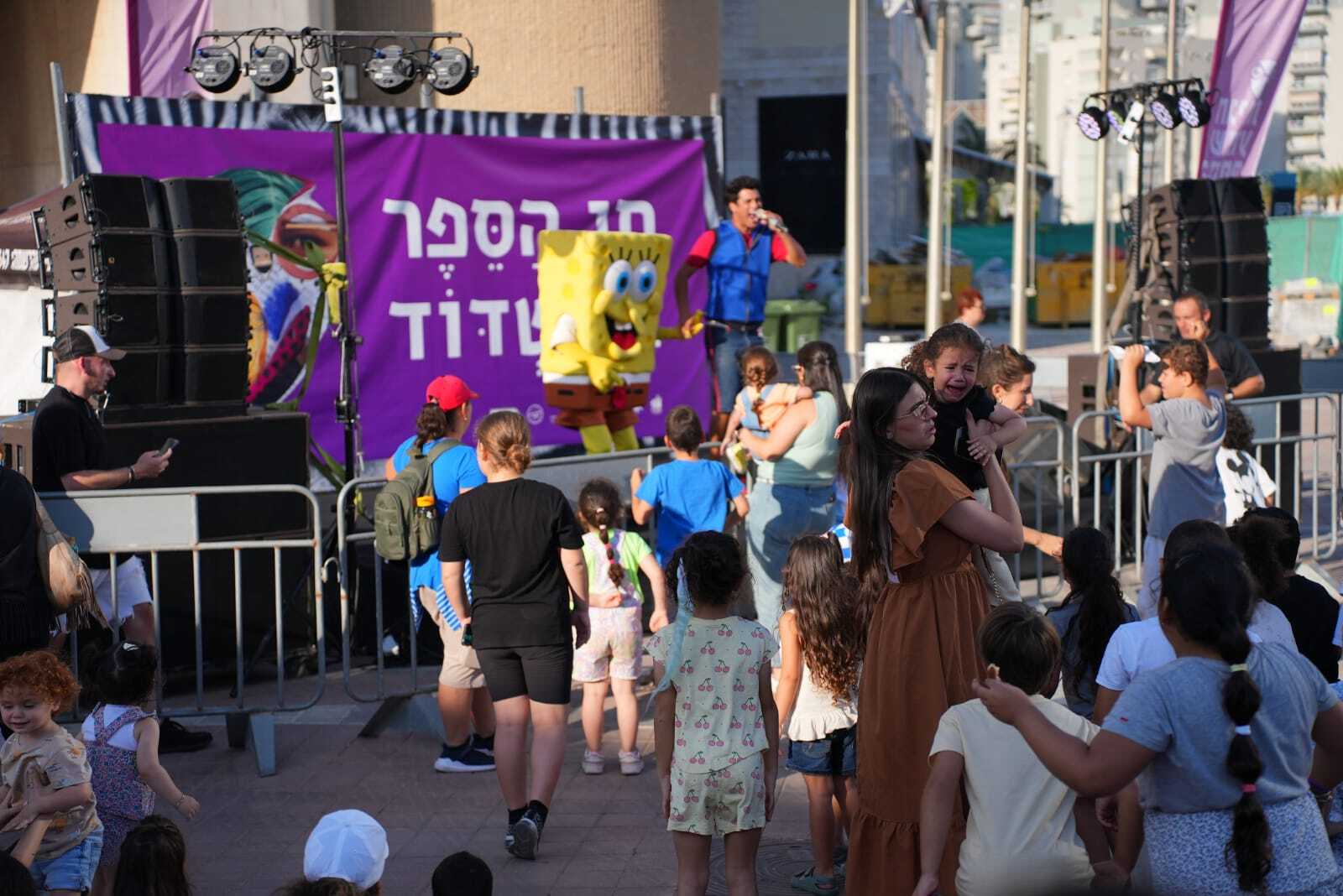 אשדוד חגגה את שבוע הספר ביריד ספרים ענק