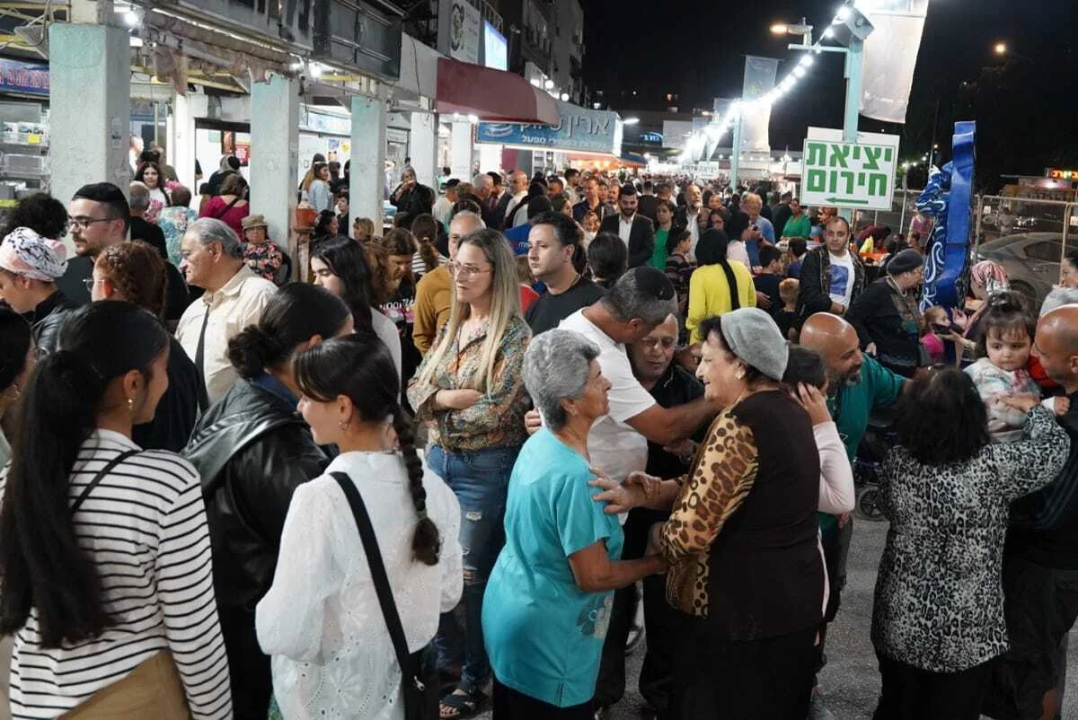 שוק ו' התעורר לחיים בהפקה אל תוך הלילה