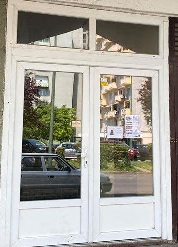 BEJÁRATI AJTÓ CSERE