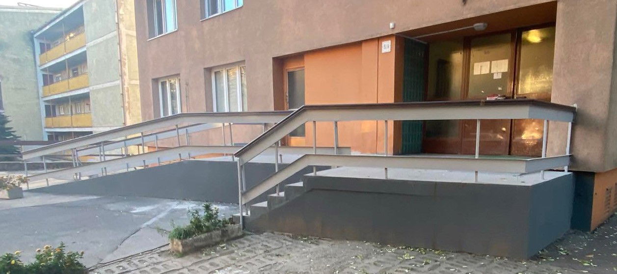 KORLÁTOK FELÚJÍTÁSA